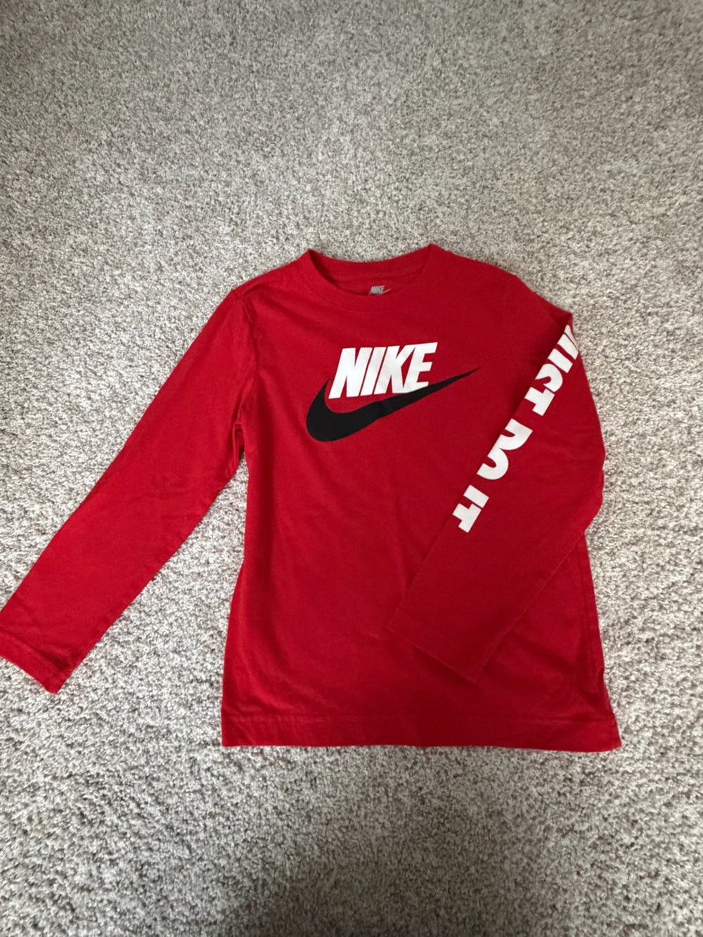 KIDS NIKE LONG SLEEVE RED ❤️🖤🤍